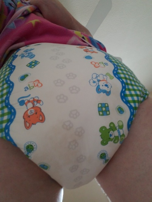 a slightly soggy diaper butt <3