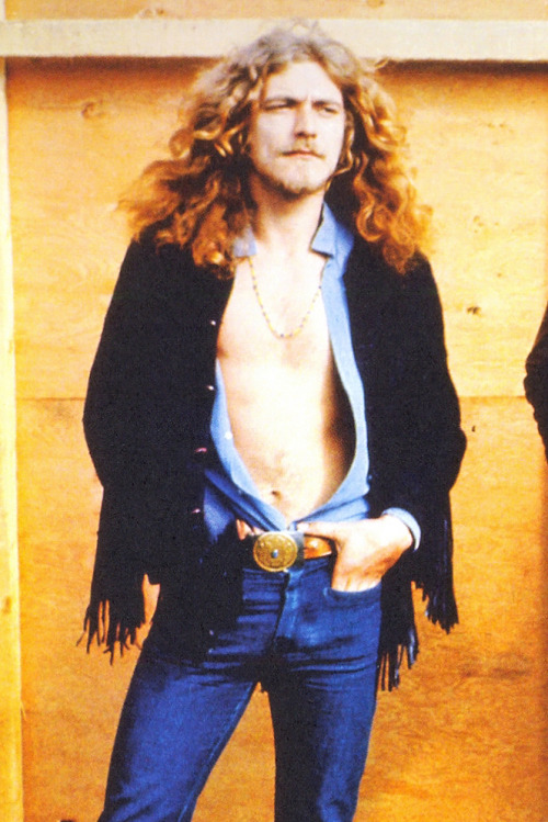 babeimgonnaleaveu:Robert Plant backstage at the Bath Festival, 1970.