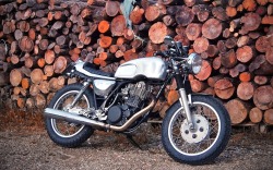 Caferacerpasion:  Yamaha Sr400 Cafe Racer Omega | Www.caferacerpasion.com