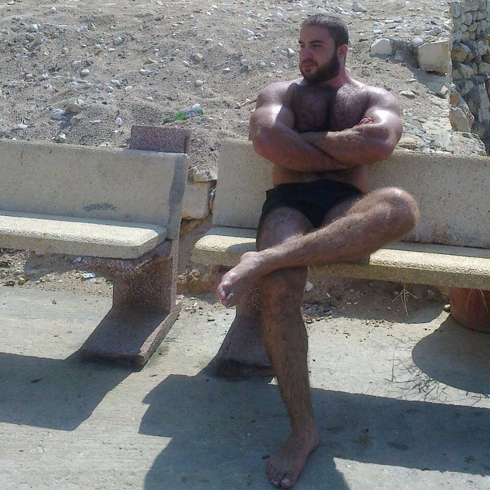 stratisxx:  Another hot daddy on the Greek islands