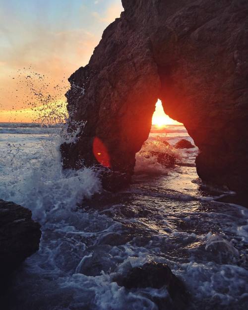 hollieturner:  Chasing Californian sunsets ✨ by tuulavintage