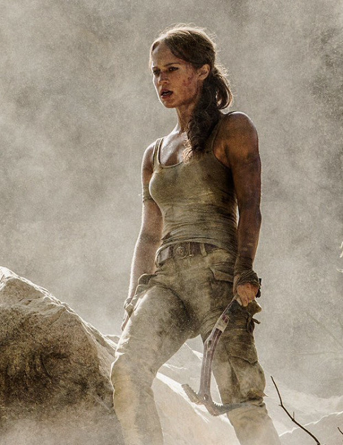 avikandersource - First look at Alicia Vikander as Lara Croft.