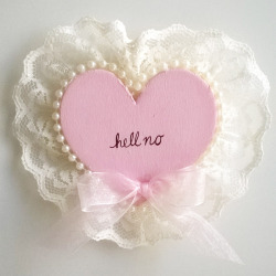 dollgirls:  dollgirls:  sassy heart pins