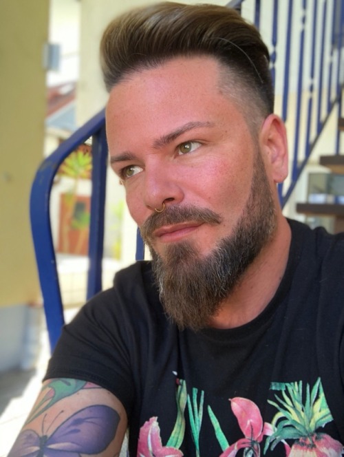 Tattooed, Furry F*ckers and selfies