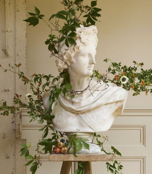 tomasrik: Apollo in his splendour