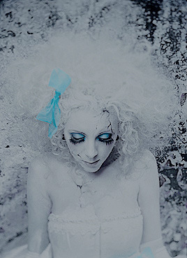 scorpionandthebutterfly:♋ Cancer Season Featurette: Maria Brink, Cancer Rising ♋“You know that you’r