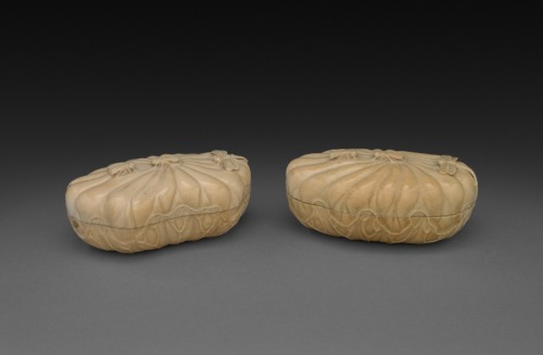 Pair of Boxes in Form of Lotus Leaf, 1700s, Cleveland Museum of Art: Chinese ArtSize: Overall: 5.1 c
