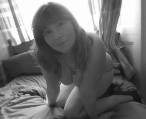 cum-crumpets:  Hi all!  Sorry about not posting for so long, hope this makes up for it. My other half very kindly took them. I did kinda reward him, you can see those results in the last picture! Xx  Yum
