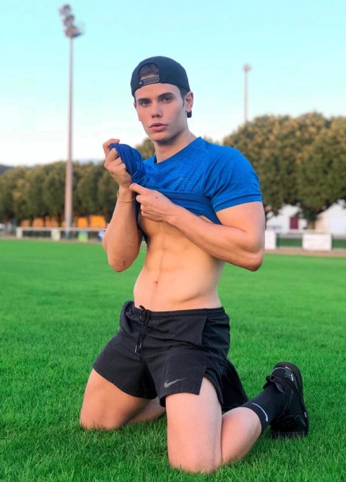 Twinks and Twunks