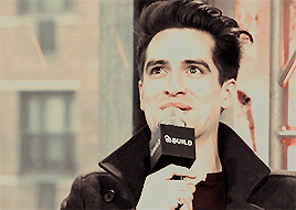 brendonurieworld:  aol build speaker series.