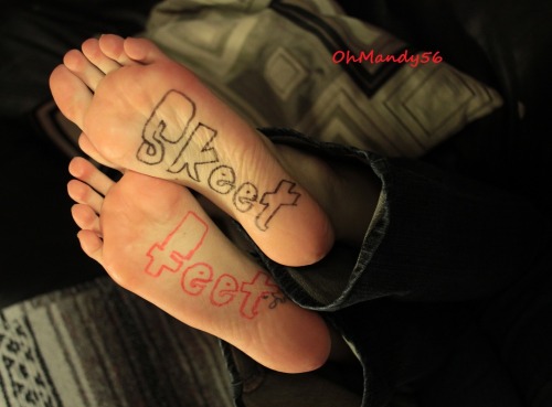 Another blog, skeetfeet, also loves my feet enough to make me their avatar.  :)Thank you!Again, this