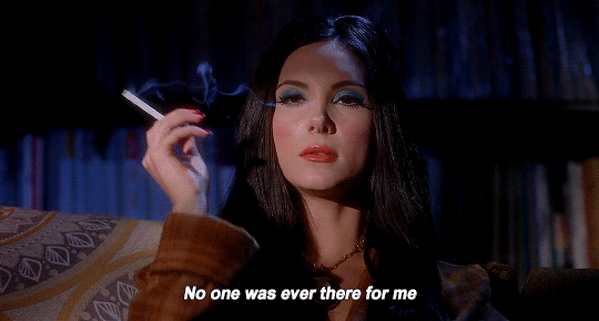 horroredits: No one. The Love Witch (2016) dir. Anna Biller 