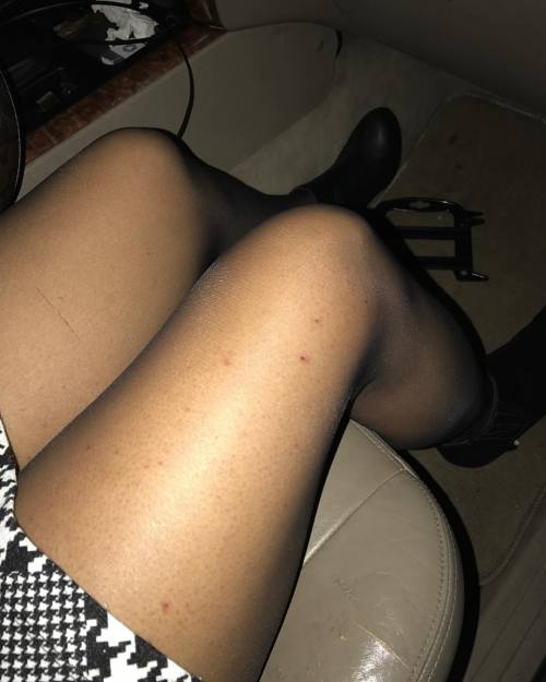 #pantyhose #tights #asian #filipina #heels #collants #pantyhosefetish #pantyhosefeet #nylons #nylonf