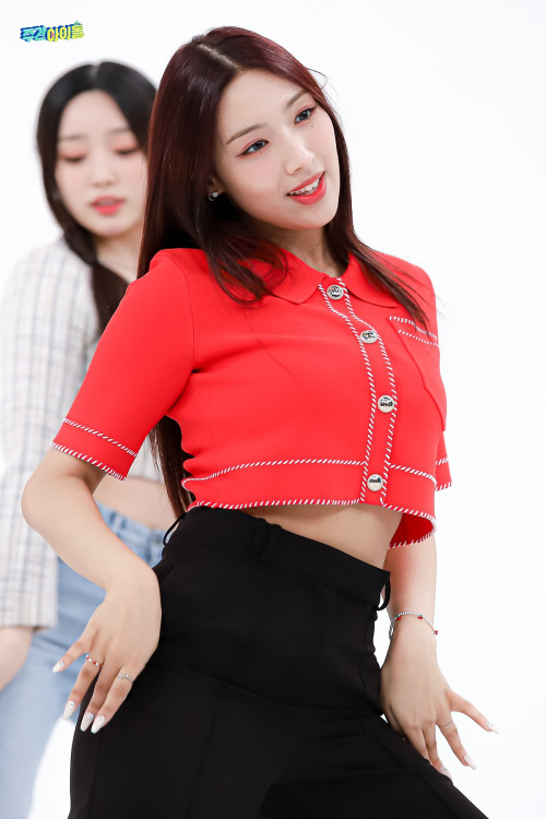 ChoWon (LIGHTSUM) - Weekly Idol Pics 