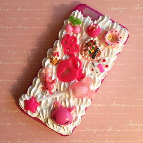 Another new iPhone 6 case that I will have with me at Animore this weekend! Pink is always a popular