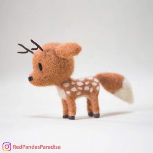 sosuperawesome:Needle Felted DeerfoxesRed Pandas Paradise on EtsySee our #Etsy or #Needle Felting ta