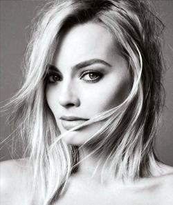 subtleelevation:  Happy Birthday Margot Robbie!!!!!