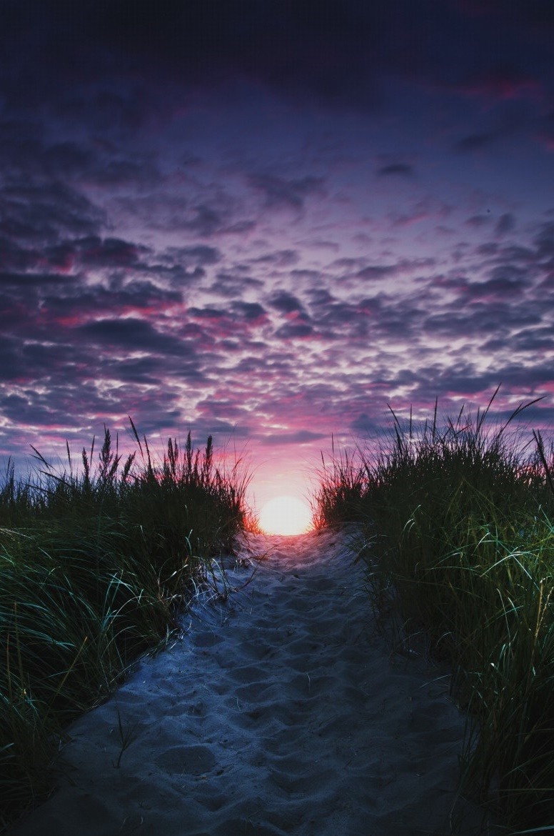 0ce4n-g0d:  Sunset, Kincardine by John Alunan 