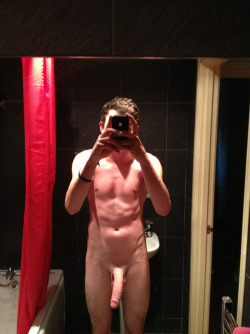 brodays:  Hot Self Pic Studs! Hundreds Of Dudes Added Daily! http://brodays.tumblr.com/