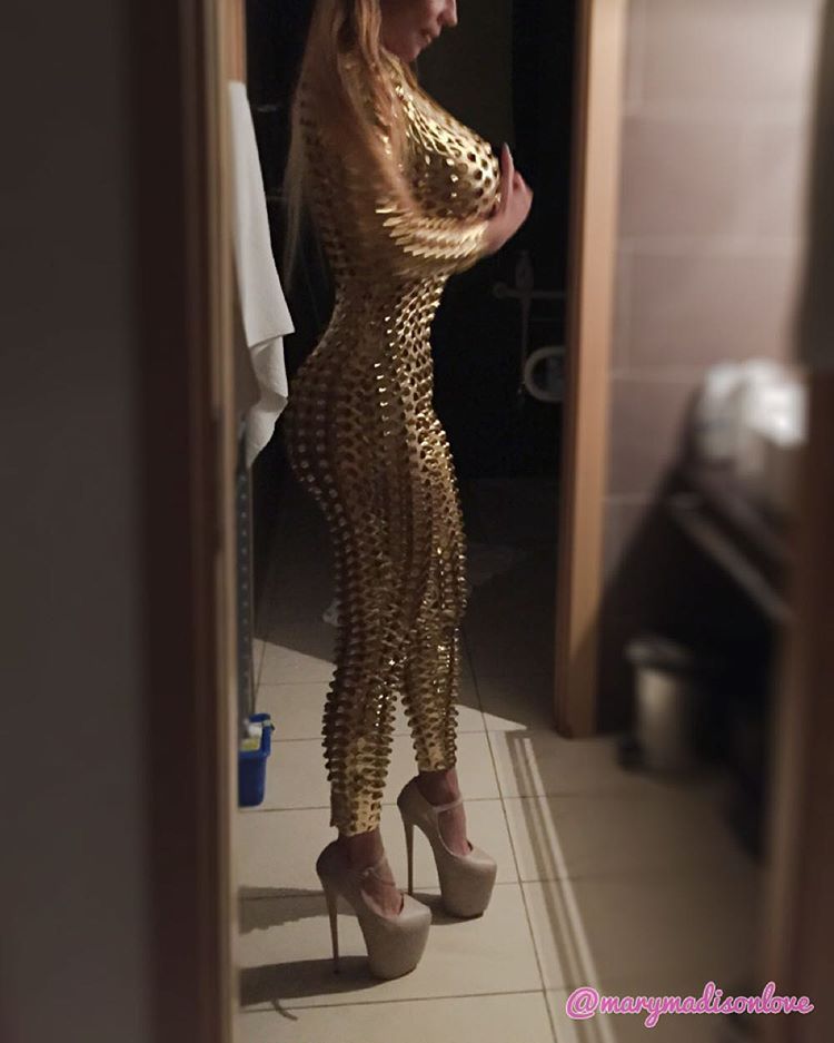 omg-double-h: bimbosybarbies:  Mary Madison   Such a perfect outfit for such a perfect