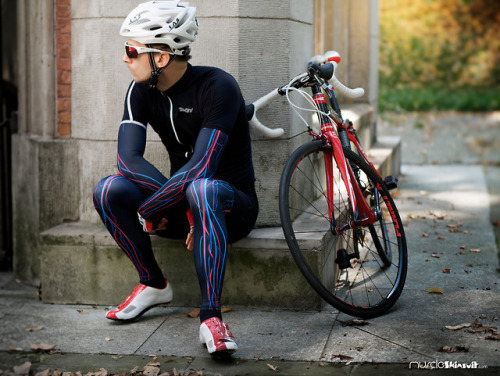  Circulatory system legwarmers - Cycling kit for cyclist who love anatomy and outstanding cycling ap