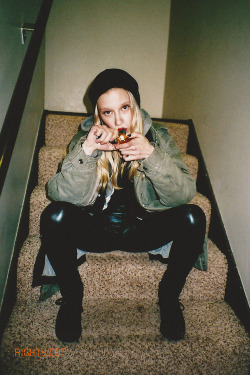 la-lunaxo:  quiet-desperati0n:  Fame, Liquor, Love  My eyelashes are longer than your dick☾✟♡ 