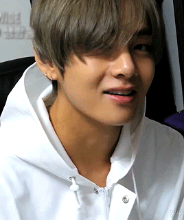 yourpinkpill:His beautiful skin ⭐
