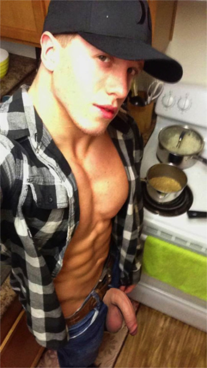 istudmonkey: Hot damn….Dude has some junk for sure….. Love those monster balls!