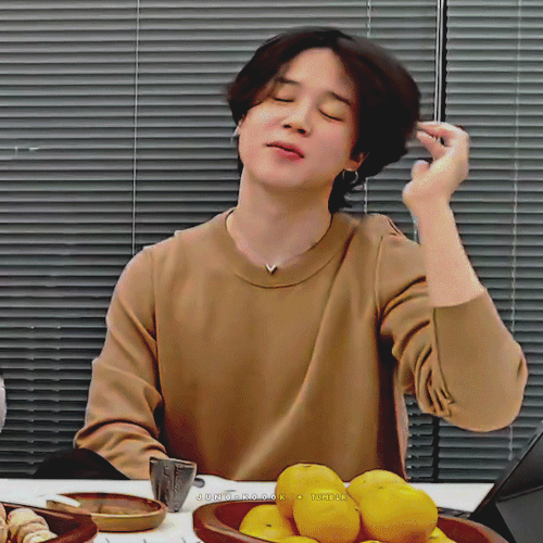 jung-koook: jimin and his fluffly hair