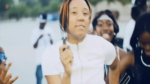 lebritanyarmor:  beyonslayed:DYLAN ROOF DYIN   tiny.
