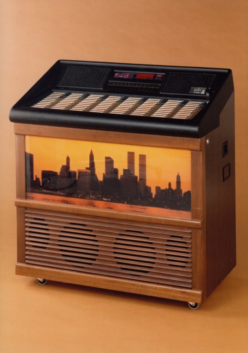 ghosts-in-the-tv:1970s/80s jukeboxes