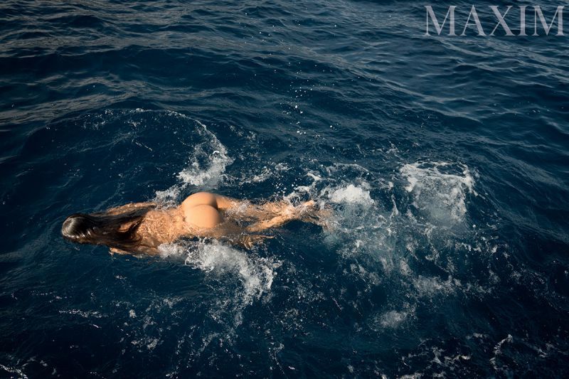 aleambrosiomazur:    Alessandra Ambrosio by Gilles Bensimon for Maxim December 2015