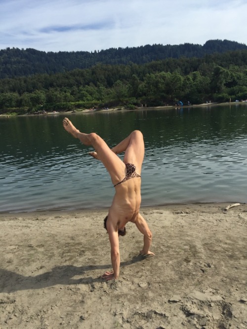 manthongsnstrings:  thong-jock:  3way Thonged Thursday. Only in portland…this thonger made his way by us at rooster rock doing hand stands in his skimpy thong!  Wild thong  Makes me want to drive up to Portland from Coos Bay - WOOF