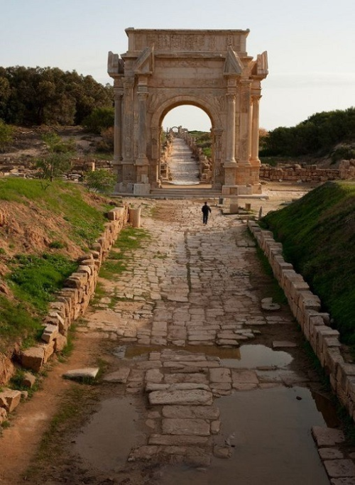 ancientorigins:The arch of Septimus Severus - Leptis Magna