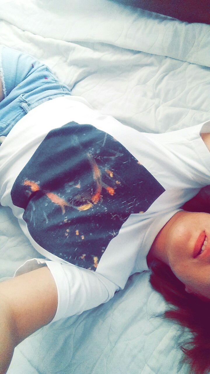 nikkidesirae:today is a good fucking day  🎶sexy can I🎶