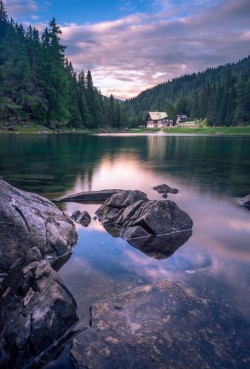 ponderation:  Mountain Lake by petztobias