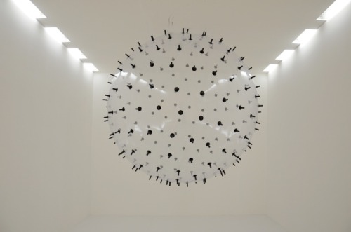 pulmonaire:  ADA by Karina Smigla-Bobinski. This balloon filled up with helium, floats freely in the room with it’s is charcoaled spikes that leave marks on the walls, ceilings and floors.