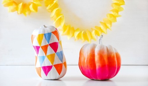 It&rsquo;s not too late! DIY Pretty Pumpkins [link]