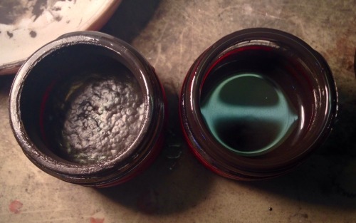 Here&rsquo;s an oddity: Both pots above were filled with YBCO:Ag paint, of the same batch, and yet n