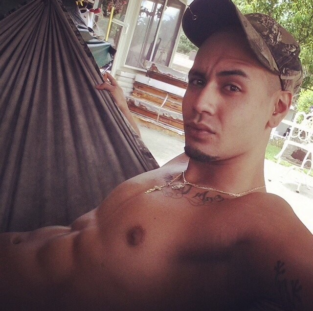 prissychrys:  Manny just sent me these pixxx 