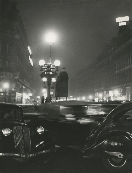 fawnvelveteen:Brassaï, Place de l'Opera, circa 1932, Paris. Estate Brassaï - RMN-Grand Palais