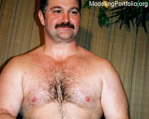 fhabhotdamncobs: wrestlerswrestlingphotos: Musclebear Daddy Model from ModelingPortfolio.org   W♂♂F     (WARNING!   No “Pretty Boys” here.)   