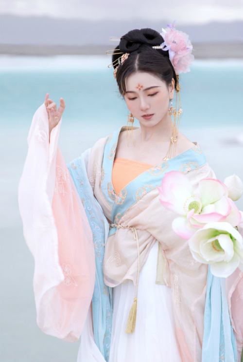 chinese fashion by 阿瑶想吃鱼豆腐