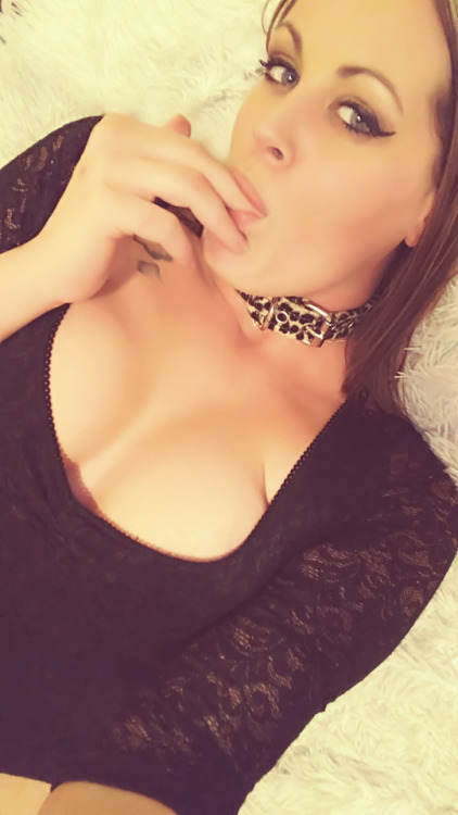 your-slutty-kitty:  Had a great premium snap show today… If you don’t already have it you really should.. Come check me out.. Ask about my lush.. The sex toy you control feom anywhere in the world.. Xoxo