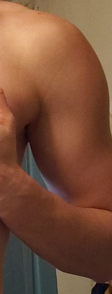 Appreciating my arm swole and core in progress today!  Damn vein, I see you!