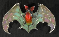 moomindeco:  Art nouveau bat brooch by Meyle