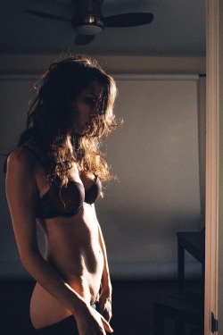 mndblwng:  (via Kelly by Delta Element for C-Heads (nsfw) | C-Heads Magazine) 
