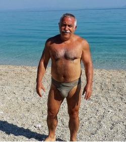 boxbrfs:  daddy-bear-hunter:hankmiller1966:  Grandpa’s a handsome man, but at the beach I don’t really notice his face so much.   This is what I imagine if I ever Land in Greece.  This gentleman would be there, waiting for me. Yeah! Daddy.  You better