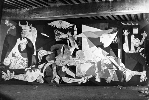 suaveeslanoche: Dora Maar Reportage sur l’évolution de «Guernica» / Reportaje sobre la evolución de