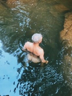 landytodd:  sun bathed naked twice in one